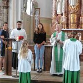 Neue Ministrantinnen in Bruckmühl