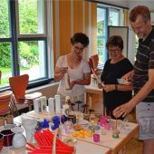 „Alles muss raus“: Flohmarkt der Stadtkirche Kolbermoor im Pfarrsaal