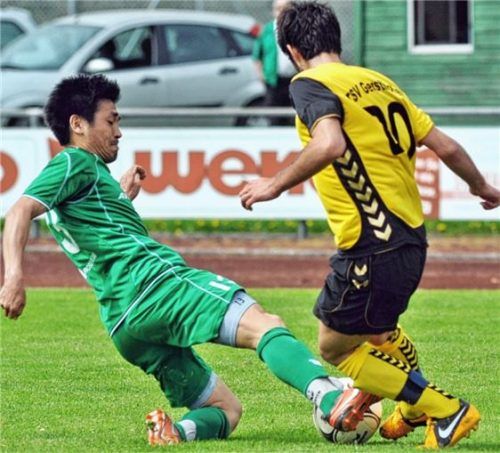 Als Spielertrainer der „Zweiten“ zurück beim SBR: der bayernliga-erfahrene Naoto Ishii (links).Foto Ziegler