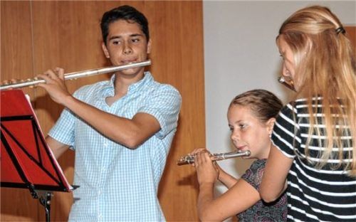 An der Querflöte (von links): Niklas Bauer, Sarah Vikoler und Maria Poll.Foto  Reischl-Zehentbauer