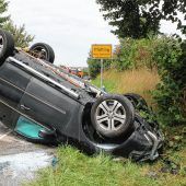 Auf dem Dach liegen geblieben und Feuer gefangen