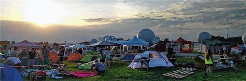 Da war die Welt auf dem Campingplatz noch in Ordnung und die Sonne schien.