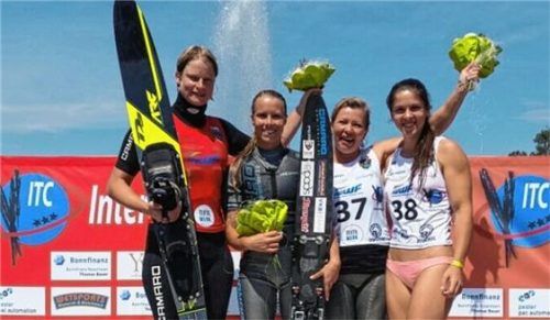 Das Podium bei den Frauen: Jana Wittenbrock mit Bianca Schall, Julia Meier und Iryna Dymant (von links).