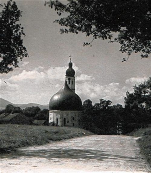 Die Westerndorfer Rundkirche feiert im kommenden Jahr ihre 350. Grundsteinlegung. Unser Bild zeigt eine historische Aufnahme einer Postkarte.Aerzbäck