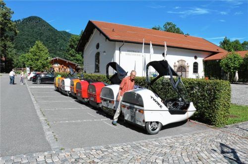 E-Mobile auf dem Aschauer Festhallengelände