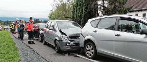 Fünf Verletzte bei Auffahrunfall