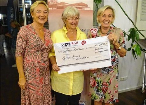 Golfdamen unterstützen Frauenhaus