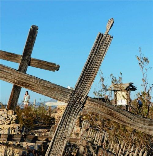 Grabkreuze der Geisterstadt Terlingua.