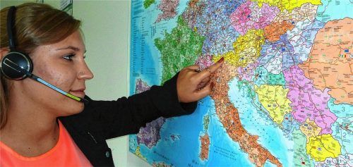 In der Disposition geht es oft rund. Für Jennifer Knapek ist der Stress kein Problem, da sie in ihrer Ausbildung als Kauffrau für Spedition und Logistikdienstleistungen einen kühlen Kopf bewahrt. Foto  aez