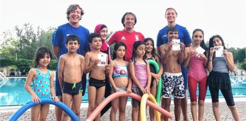 „Kolbermoorer helfen“ ermöglicht Kindern einen Schwimmkurs