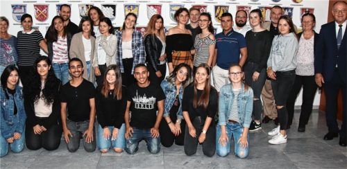 Landrat Wolfgang Berthaler empfing die Delegation aus Beer Sheva.Foto re