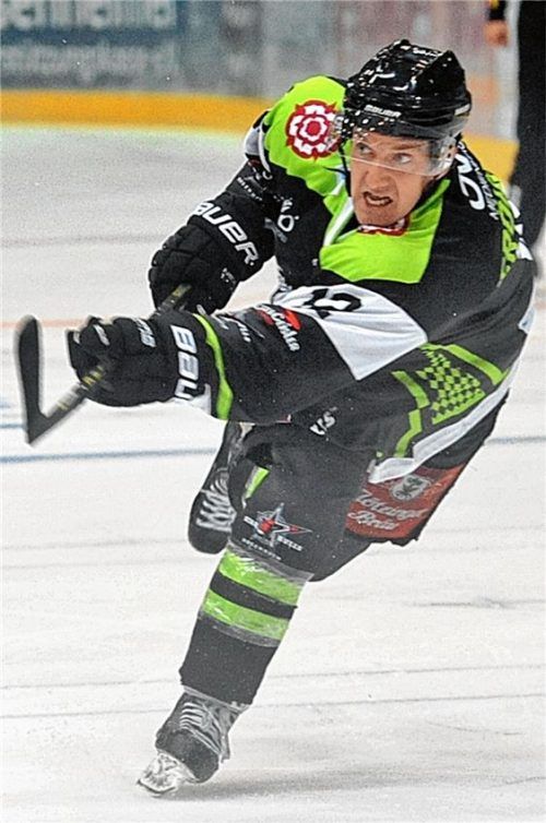 Michael Fröhlich traf gestern Abend in Sterzing beim Penaltyschießen zweimal für die Starbulls. Foto  Ziegler