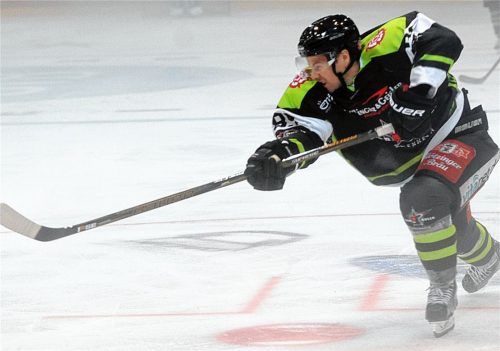 Mit vier Toren bislang erfolgreichster Starbulls-Torschütze: der Finne Petri Lammassaari, der natürlich auch heute wieder treffen will.Foto  Ziegler