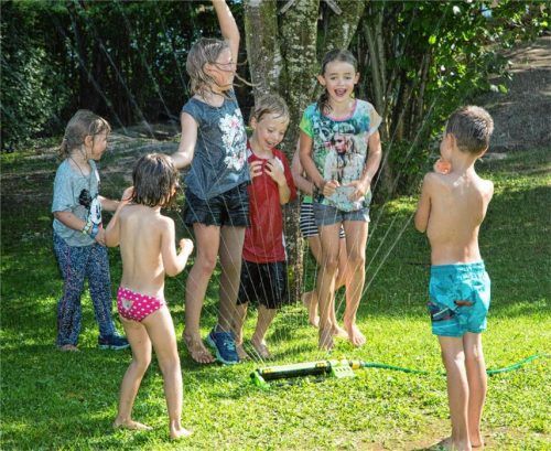 Nach dem Balancieren bekamen die Kinder eine Abfrischung