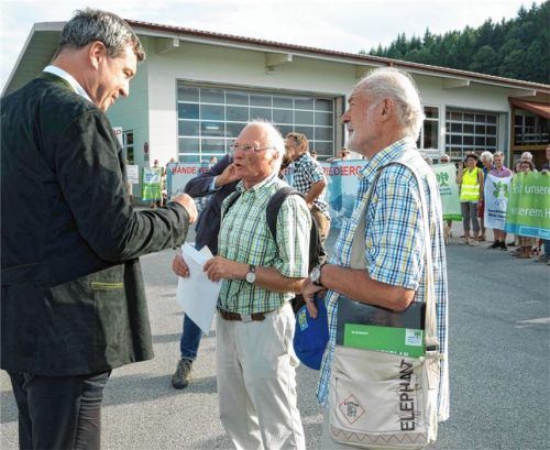Naturschützer protestieren gegen geplanten Bau von Skischaukel
