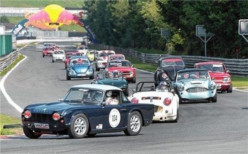 Rund 170 Oldtimer starten wieder am Salzburgring.