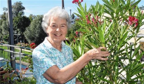 Sigrid Liesenkötter liebt Blumen – und regt an, Patenschaften für Blumenkästen auf öffentlichen Plätzen ins Leben zu rufen.