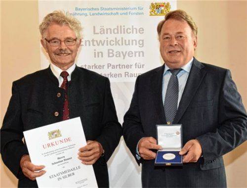 Staatsmedaille in Silber für Sebastian Hauser