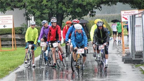Um 7 Uhr gingen die ersten Starter in Au auf die Strecke.