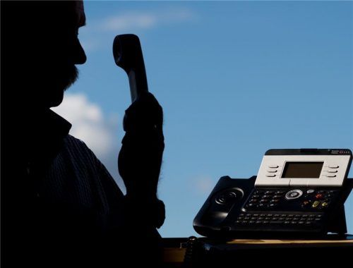 Um den Verrat von Dienstgeheimnissen ging es vor sechs Jahren bei der Verurteilung eines Rosenheimer Polizisten. Seitdem versucht er seine Unschuld zu beweisen. Foto  dpa