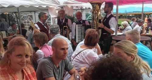 Voller Erfolg für Grillfest beim Oberberger