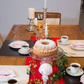 Biergugelhupf mit Kirsch-Käsekuchen-Kern