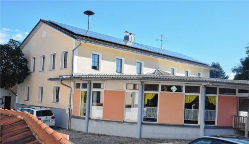 Der große Saal über dem Kindergarten in Zaisering darf momentan nur noch von Gruppen besucht werden, die weniger als 30 Teilnehmer zählen. Der Brandschutz hat diese Sicherheitsmaßnahme angeordnet. Jetzt suchen die Vereine eine neue Bleibe – unterstützt durch den Gemeinderat.Foto  Schlecker