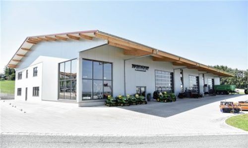 Die Halle kann aufgrund ihrer Aufgliederung später auch als Werkstatt genutzt werden.