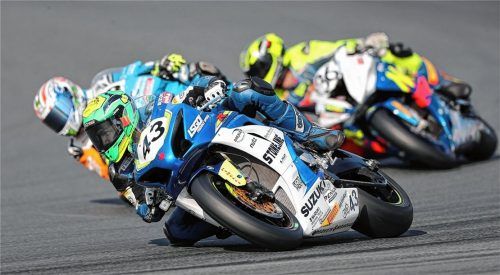 Luca Grünwald (Nummer 43) hatte in Oschersleben heftig zu kämpfen. Foto re