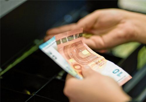 Marktbeschicker in Neubeuern müssen künftig mehr Standgebühren zahlen – für karitativ und ehrenamtlich Tätige erließ der Gemeinderat mit knapper Mehrheit eine Sonderregelung. Foto dpa