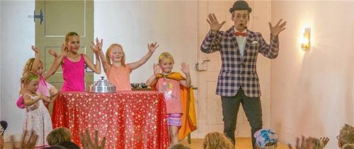 Unterwössener Kinder werden zu Zauberern und Clowns