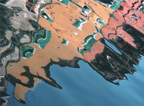 Venedig spiegelt sich im Wasser seiner Kanäle.Foto  Mayer