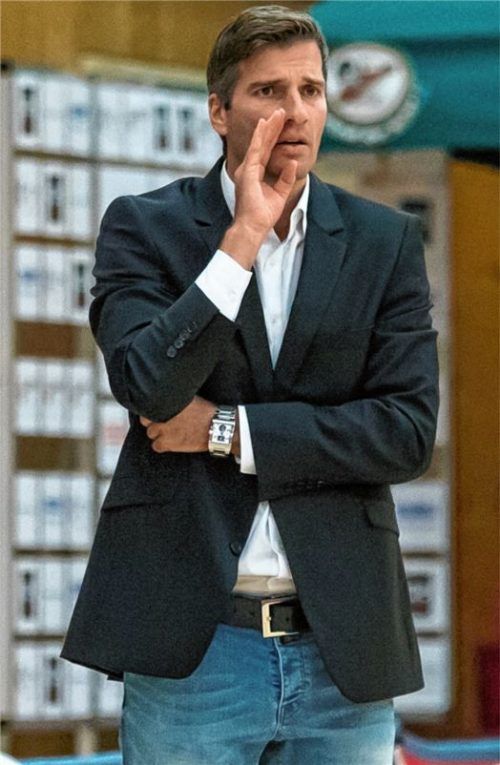 Wasserburgs Trainer Georg Eichler hat mit seinem Team Heidelberg genau analysiert. Foto  Brei