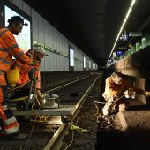Handarbeit im S-Bahn-Tunnel