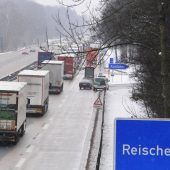 Grenzkonflikt um Lkw-Kolonnen
