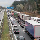 Stau reicht bis Bad Aibling