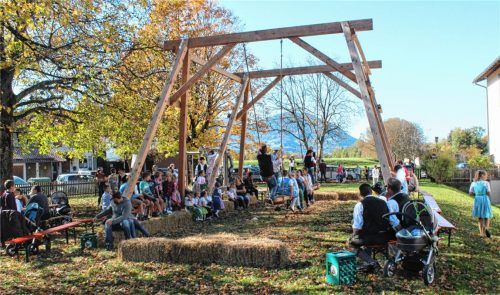 Bildschöner Herbsttag läutet das Kirtafest ein