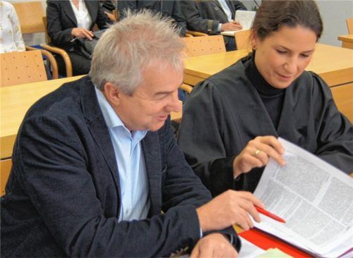 Bürgermeister Peter Böck und Anwältin Kerstin Funk hatten zahlreiche Argumente für ein Tempolimit zusammengetragen, die letztlich für die Verhandlung keine Rolle spielten.Foto Weinzierl