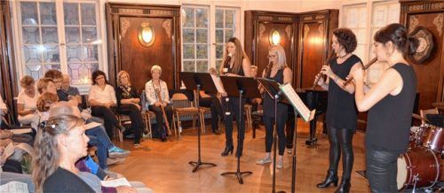 Das Blockflötenquartett begeisterte im Saal des Alten Rathauses.Foto Sedlbauer