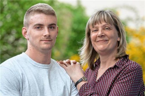 „Das passt zu mir“: Philipp Luermann wird Elektroniker für Maschinen- und Antriebstechnik. Foto  elternstolz