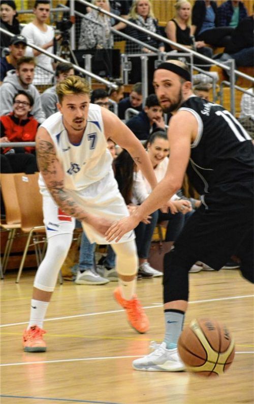 Denis Cichecki und die Herren gastieren in Olching. Foto  von Malm