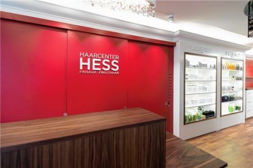 Der Biosthetik Friseur hat einen Raum geschaffen, in dem der Mensch in den Mittelpunkt gestellt wird.