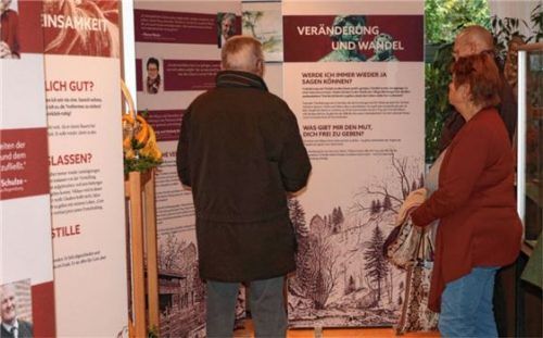 Die Ausstellungswände liefern viele interessante Fakten.