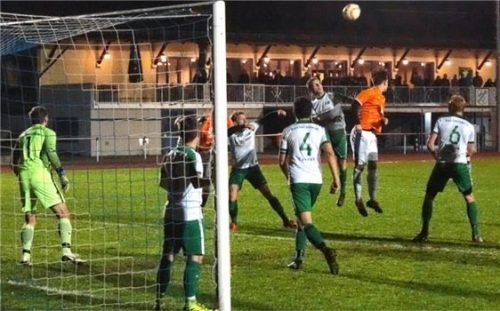 Die Kirchheimer kamen öfters gefährlich vor das SG-Tor.