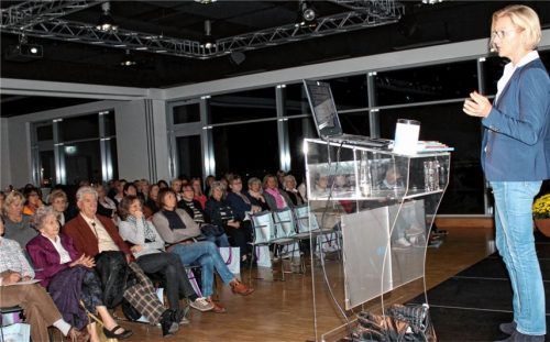 Die Schüßler Salze standen im Mittelpunkt des Vortrags von Margit Müller-Frahling.Foto Heinz