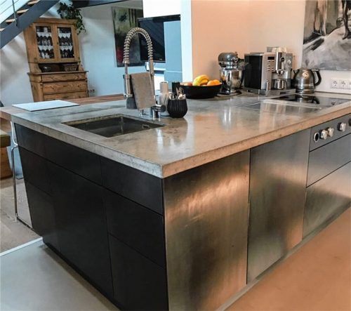 Exklusive Sonderanfertigungen für Küchen sind eine Spezialität des Raublinger Metallbaubetriebs.