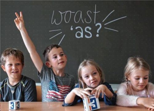 Gut erklärt und mit Spaß dabei sind Fabian (8), Jonas (7), Phoebe (7) und Pia (7) aus der Klasse 2b.