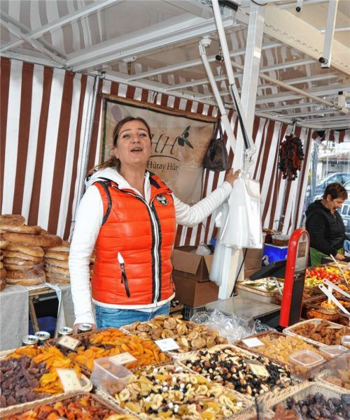 Leckereien aus der ganzen Welt dürfen am Markt nicht fehlen.