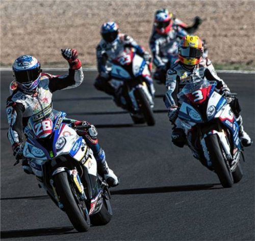 Markus Reiterberger (vorne) fuhr in Jerez de la Frontera der Konkurrenz davon.Foto BMW & MPA