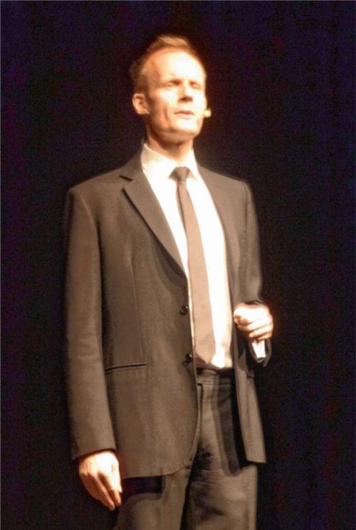 Max Uthoff kam aus der „Anstalt“ nach Rosenheim zu den Kleinkunsttagen. Foto  Friedrich